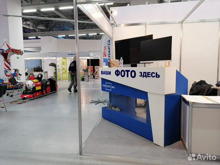 Стойка ресепшн