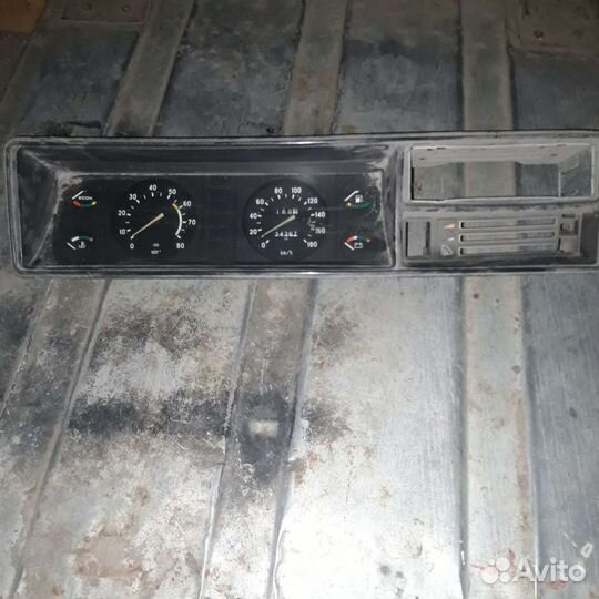 Приборная панель 2107