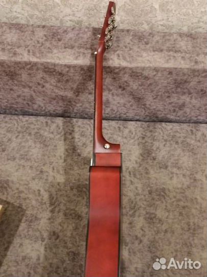 Гитара с аксесуарами