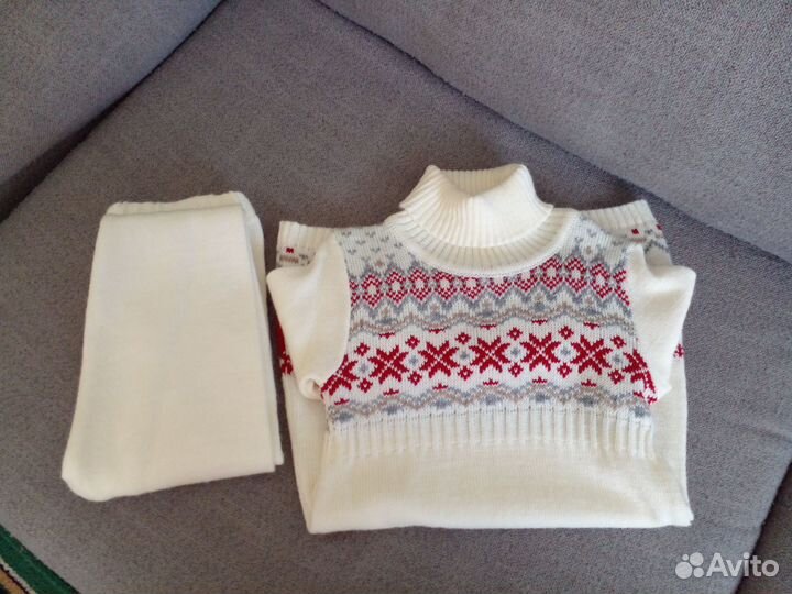 Тёплый комплект для девочки
