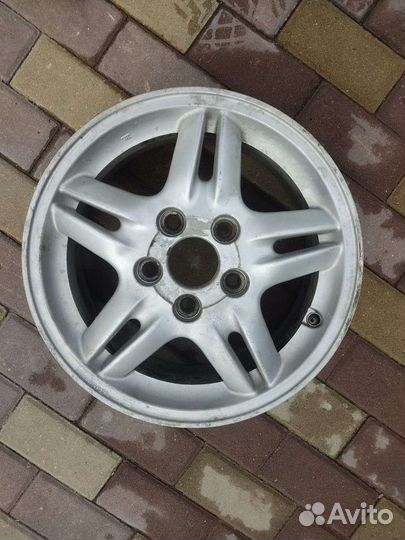 Автомобильные диски r15