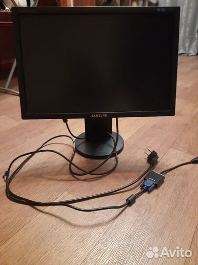 Монитор Samsung SyncMaster 2043BW