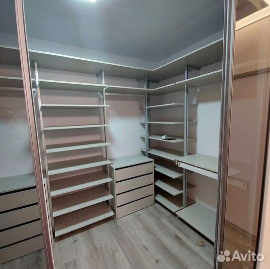 Гардеробная на заказ. Доставка и сборка