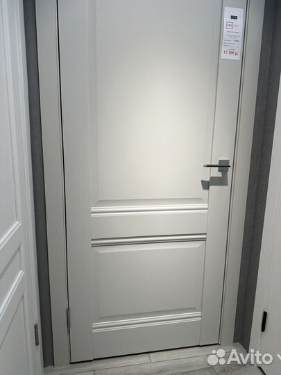 Двери межкомнатные светло серые Пилот steel