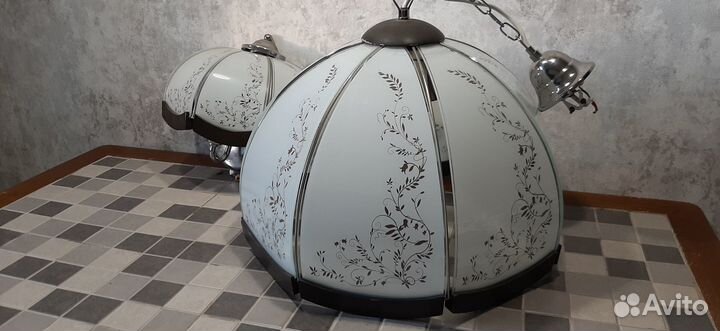 Продам б/у люстру