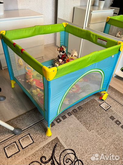 Манеж детский складной