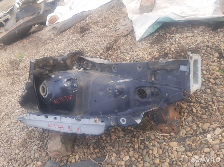 Правый лонжерон на Опель Астра H,Опель Астра H