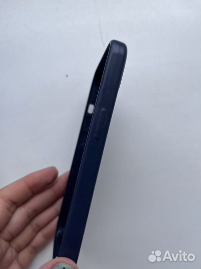Чехол на iPhone 13 новый