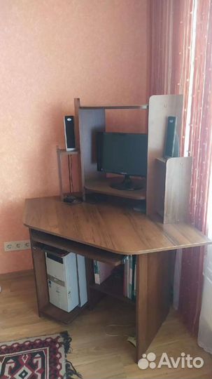 Компьютерный стол