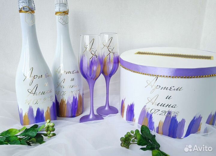 Фужеры, шампанское, семейный очаг на свадьбу