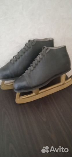 Коньки хоккейные