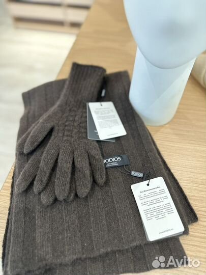 Комплект шапка шарф перчатки из пуха яка