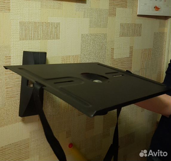 Полка настенная для кухни