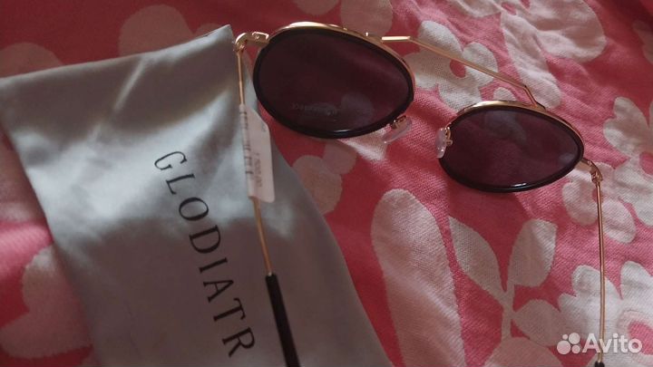 Солнцезащитные очки брендовые