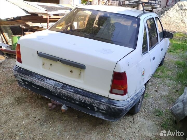 Opel kadett e, 1986г., инжектор, на з/ч
