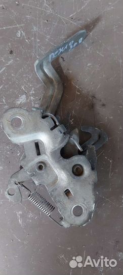 Замок капота на Peugeot 308