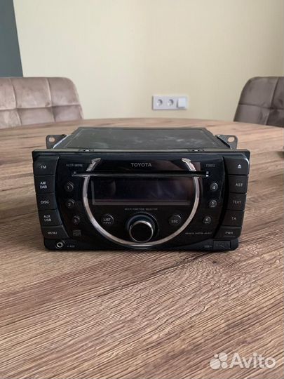 Магнитола Toyota Hilux 2011 pz47600212A0