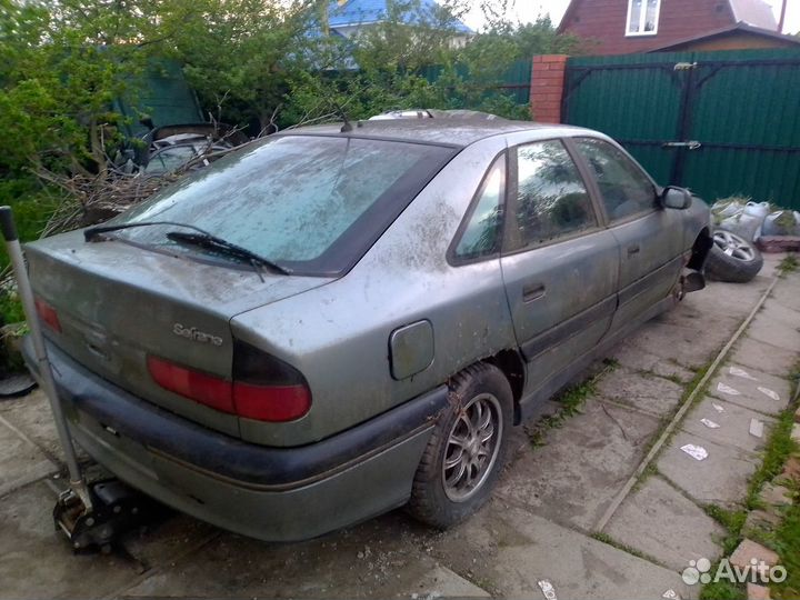 Дверь рено сафран