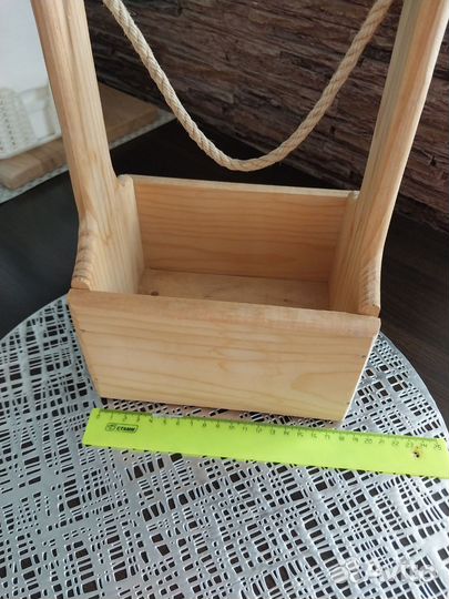 Подставка для цветов деревянная