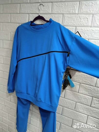 Спортивный костюм женский