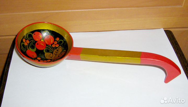 Продаю ложку-ковш (золотая хохлома)