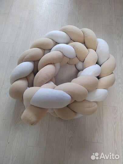 Бортик коса в кроватку