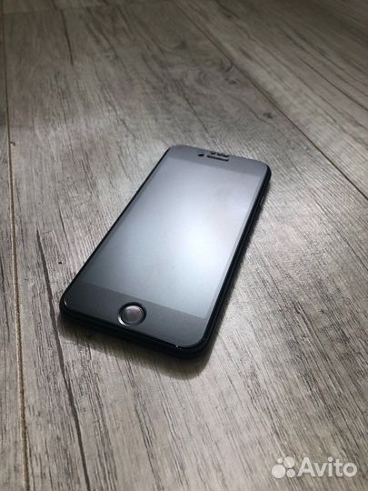 iPhone SE (2020), 64 ГБ