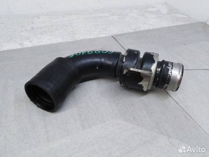 Патрубок интеркулера