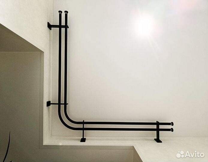 Карнизы для штор на наклонные и угловые окна