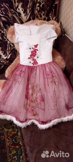 Платья на девочку