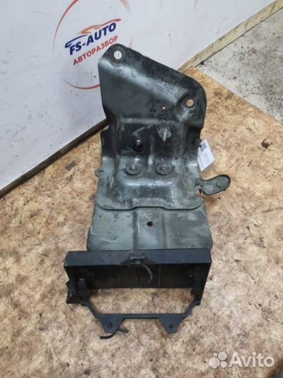 Крепление акб Chevrolet Captiva C 140 2.2 дизель