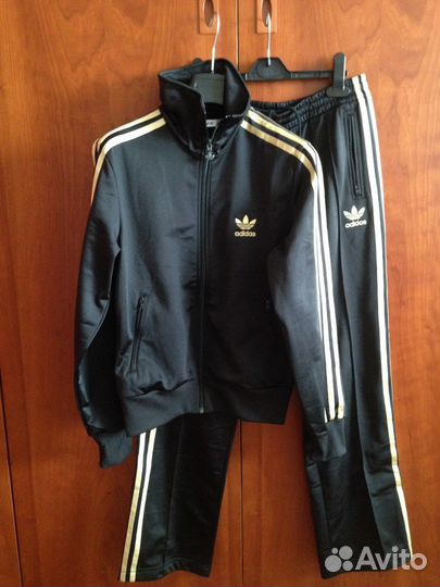 Спортивный костюм adidas