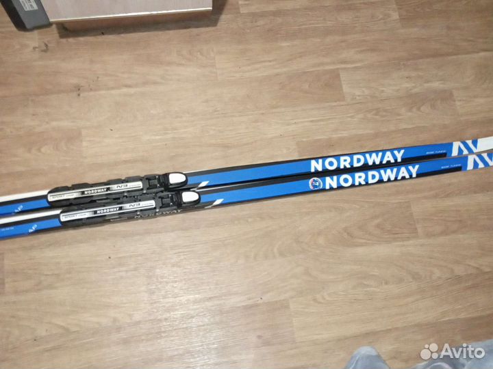 Беговые лыжи