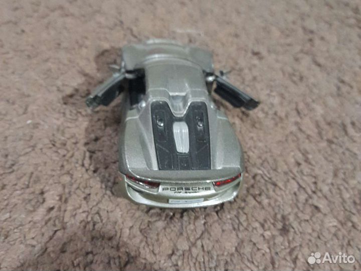 Porsche 918 spyder машинка