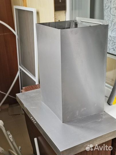 Вытяжка для кухни 90 см бу