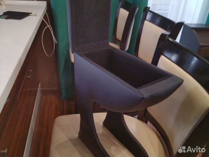 Подлокотник автомобильный