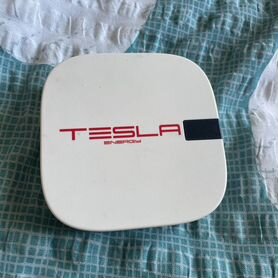 Павербанк tesla energy