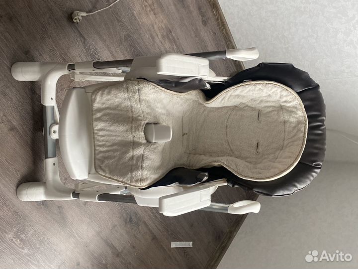 Стульчик для кормления cam