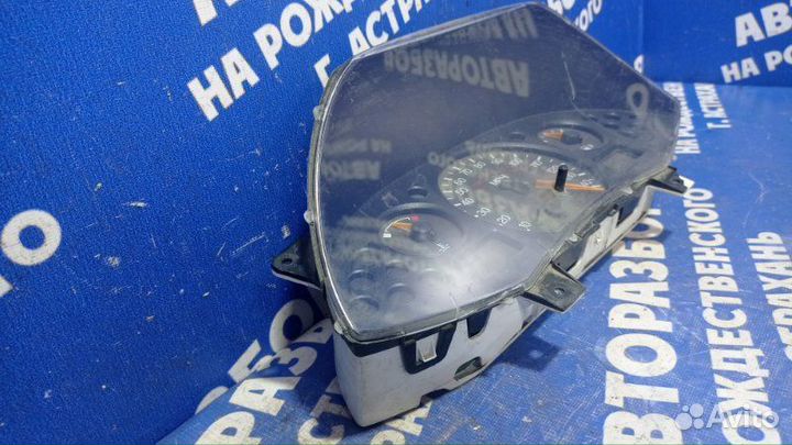 Панель приборов Ford Focus 1 седан 2004