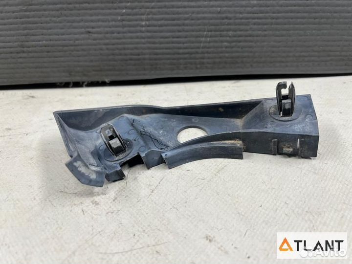 Крепление бампера передняя левая toyota OPA