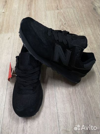 Кроссовки NB 574 чёрные замша