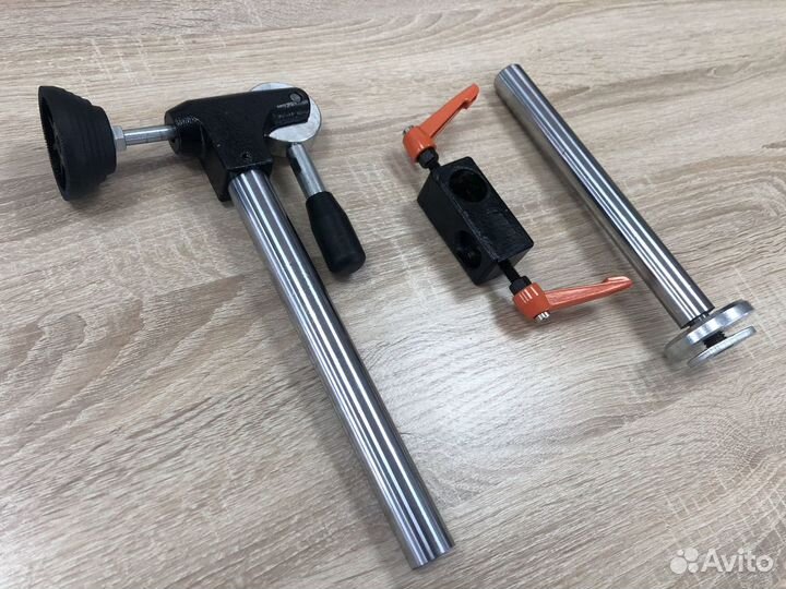 Эксцентриковый прижим на форм-раскроечный станок