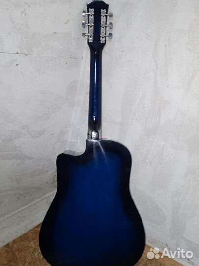 Акустическая гитара