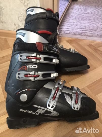 Горнолыжные ботинки