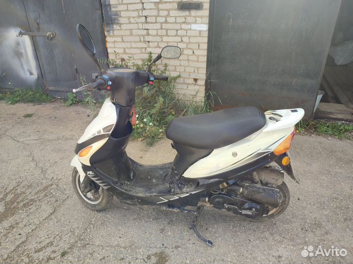 Продаю скутер 50 кубов