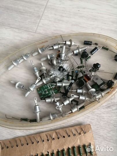 Конденсаторы, резисторы, диоды