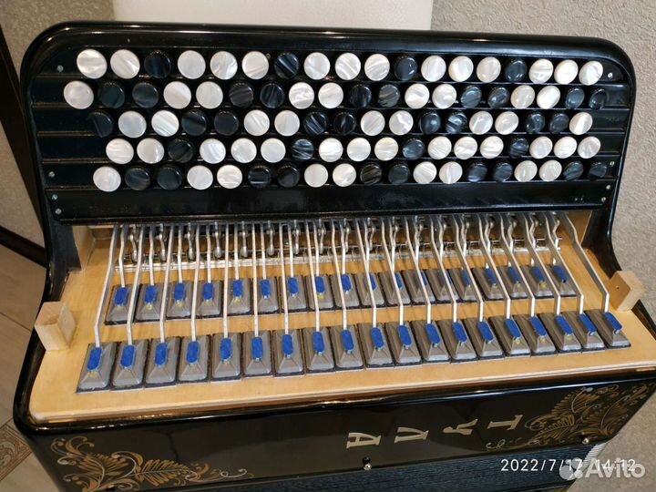 Баян тульский цельнопланочный