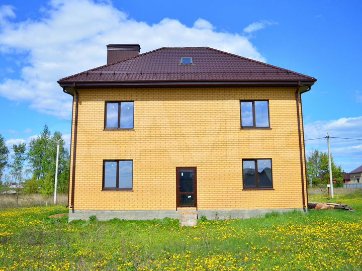 Коттедж 216 м² на участке 15 сот.