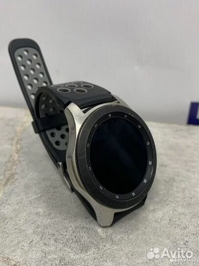 Sumsung Galaxy watch sm-r800