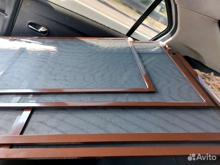 Москитные сетки темной расцветки